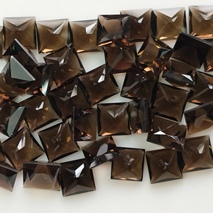 ควอตซ์สโมคกี้ธรรมชาติ 8 มม. ทรงสี่เหลี่ยมเจ้าหญิงคัท คุณภาพดีที่สุด พลอยเม็ดเดี่ยวสำหรับทำเครื่องประดับและสร้อยคอ - Product Image 2