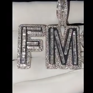 Nom personnalisé VVS Moissanite diamant Hip Hop pendentif plaqué or bijoux fins avec symbole chrétien pour hommes et femmes or blanc - Product Image 2