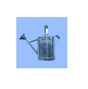 กระป๋องน้ำโลหะทนทานขนาดใหญ่พร้อมเสน่ห์ดึงดูดและงานฝีมือแบบชนบทที่ออกแบบมาเพื่อการรดน้ำที่แม่นยำและมีสไตล์ - Product Image 5