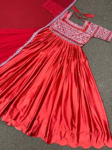 Nuevo diseñador de ropa de fiesta Look Heavy Devsena Seda con Secuencia de bordado Vestido de trabajo con diamante Trabajo hecho a mano con Dupatta - Product Image 5