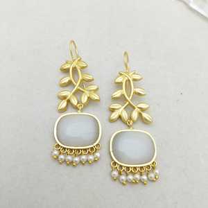 Ensemble de boucles d'oreilles en laiton lourd en alliage plaqué or mat à motif de vigne feuillue personnalisable pour produit de mode en vrac - Product Image 3