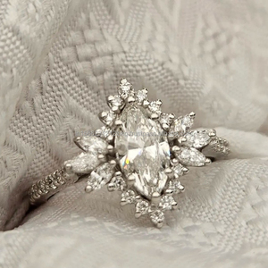 IGI Certified CVD HPHT Lab Grown Marquise Cut Diamond Anillo de Compromiso 14K/18k Oro sólido para mujeres Joyería fina - Product Image 1