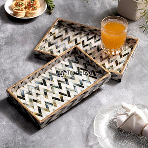 Tradebyd Bandeja de madera MDF pulida Bandeja de madera decorativa para aperitivos Bebidas y decoración del hogar - Product Image 1