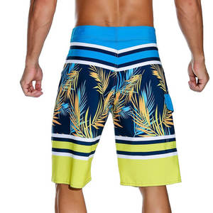 Short de bain d'été pour homme de qualité supérieure avec impression par transfert par sublimation sur tout le logo personnalisé - Product Image 3