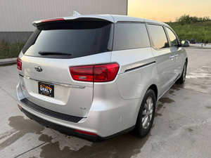 Kia Sedona LX 2019 Usada, Volante a la Izquierda - Product Image 5