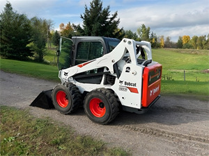 Minicargadora con ruedas usada Bobcaat S590 EPA con certificado CE ISO con motor diésel en buen estado - Product Image 5