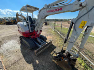 Prix d'usine, mini-excavatrice sur chenilles hydraulique Takeuchi TB230 de haute qualité, nouvelle arrivée, unité d'occasion en vente, mini-excavatrices pas chères - Product Image 3