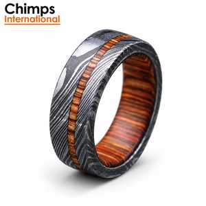 Anillo de Boda Hecho a Mano de Acero de Damasco Tradicional con Incrustaciones de Madera, Anillo Unisex para Regalo - Product Image 1