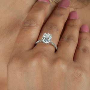 Hidden Halo 3.20 Carat Allongé Coussin Coupe Bague de Fiançailles Plaqué Or 925 Sterling Silver Luxury Moissanite Ring in D Color - Product Image 4