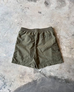 Vente en gros de shorts d'été décontractés pour hommes avec logo personnalisé style High Street pantalon à taille élastique en nylon utilitaire maille cargo taille moyenne solide - Product Image 2