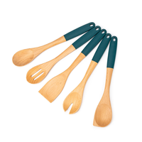 Ensemble de louche de cuisson en bois naturel avec logo personnalisé avec poignée en silicone antiadhésif cuillères ensemble d'outils de table