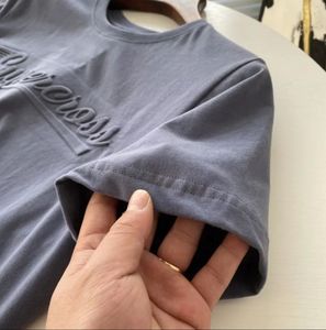 Chemise à col rond à manches courtes pour hommes 100% coton tricoté à la mode personnalisée T-Shirt décontracté de haute qualité Logo avant Motif solide - Product Image 1