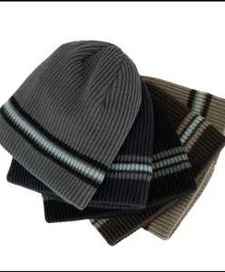 Gorro de lana a rayas de colores a la moda para hombre, gorro de punto cálido para exteriores de otoño e invierno - Product Image 1