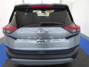 Nissan Rogue Gris 2023 en Perfecto Estado - Product Image 5