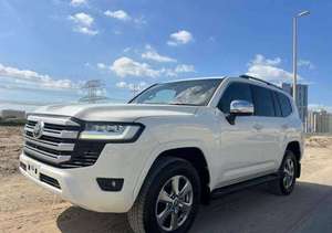 รถยนต์โตโยต้าแลนด์ครุยเซอร์ LC300 SUV มือสอง ลดราคาพิเศษ - Product Image 5