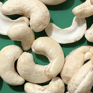 Meilleur prix noix de cajou brutes WW180, WW240, WW320 Noix de cajou SANTIGO W180 Noix de cajou sans taxe - Product Image 1