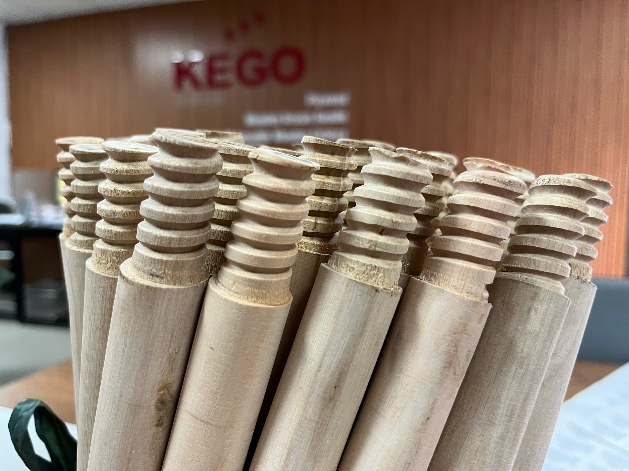 สีน้ำตาล