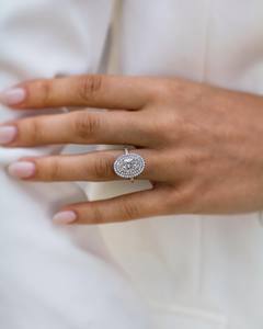Anillo de compromiso blanco de corte ovalado de 10x7mm, banda de oro, anillo de Halo doble, joyería nupcial para aniversario de boda para mujer - Product Image 3