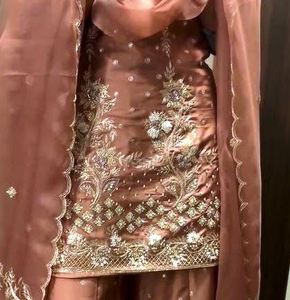 Designer moderne non cousu brodé à la main belle tenue de fête costumes indien mode avant style traditionnel - Product Image 1