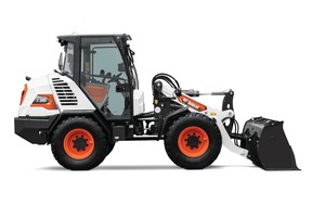 เครื่องยนต์ไฮดรอลิก Kawasaki Skid Loader รถตักดินที่มีความสามารถในการใช้งานที่2900 - Product Image 3