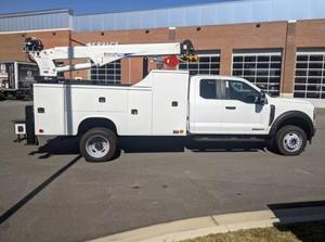 Nouveau modèle 2024 F550 Super Duty, camion-grue mécanique équipé d'un caisson de service, Diesel, engin de travail robuste - Product Image 2