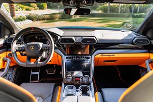 Lamborghini Urus S 2023, Motor V8 de 4.0 Litros con Doble Turbo, Transmisión Automática ZF de Ocho Velocidades - Product Image 2