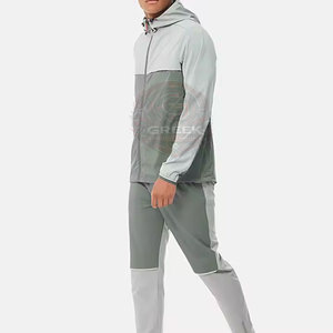 ชุดวอร์มกันลมผู้ชายแบบมีฮู้ดสำหรับฤดูหนาว ขายส่งยอดนิยม น้ำหนักเบา คุณภาพสูง เหมาะสำหรับกิจกรรมกลางแจ้ง ผลิตจากโพลีเอสเตอร์/ไนลอน - Product Image 2