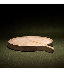 Planche à découper en bois faite à la main de qualité supérieure avec surface élégante et durable adaptée aux couteaux pour la cuisine et la préparation des aliments - Product Image 5