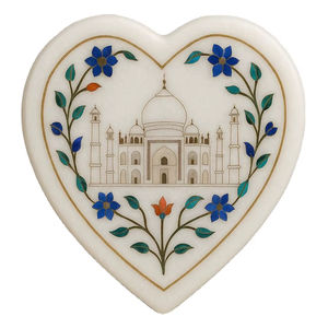 Pièce d'art en marbre en forme de cœur, incrustation Taj Mahal, sculptée à la main, Pietra Dura, décoration de table antique personnalisée, Inde - Product Image 1