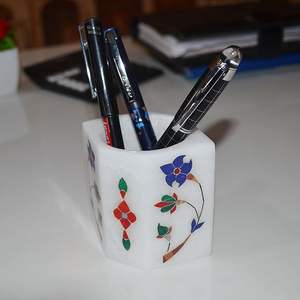 Support de stylo magnétique éclairé en marbre blanc avec tiroirs au design moderne et antidérapant pour la maison, le bureau, l'école et cadeau de Diwali - Product Image 5