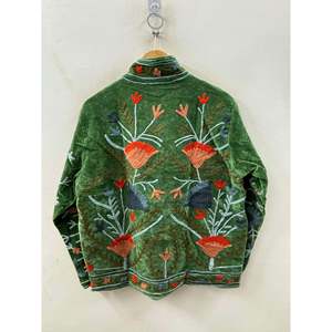 Chaqueta de Manga Larga de Terciopelo Bordada a Mano con Diseño de Melocotón de Bosque Otoñal, Estilo Prairie Chic Ecológico, Colección Gulbadan - Product Image 4