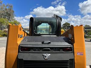 Cargadora compacta CASE SR210B con brazo telescópico, potencia hidráulica auxiliar, cucharón QT, un solo propietario - Product Image 6