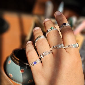 แหวนเงินดวงจันทร์ทันสมัยพร้อมฝังอัญมณีเครื่องประดับที่ดีสำหรับงานแต่งงานงานหมั้นขายส่ง - Product Image 5