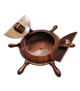 Forme de taille personnalisée Nouveau cendrier exclusif Dernier style Base en bois avec finition en métal en vente Briquets et accessoires pour fumeurs - Product Image 4