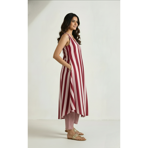 Conjunto de Kurta Asimétrico a Rayas Color Vino Rosado para Mujer, Traje Elegante con Diseño Único - Product Image 1
