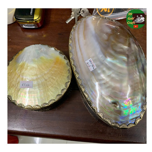 Cuillère et plat en nacre artisanale, plat artisanal pour servir le caviar, cuillère en nacre faite à la main pour une expérience culinaire unique - Product Image 6