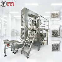 Machine d'emballage de vis en sachets polyéthylène