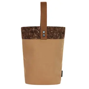 Le sac en liège en fibre de carbone de café personnalisé contenant du vin peut être placé à l'intérieur comme sac de rangement de vin de décoration - Product Image 1