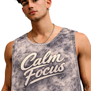 Débardeur gris pour homme, sans manches, avec inscription « Calm Focus », style streetwear moderne, fitness, mockup, spandex/polyester, séchage rapide - Product Image 3