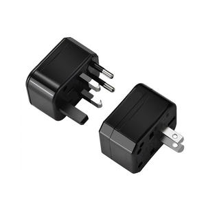 Adaptateur de voyage universel CF-012-01 avec ports Type-C et AC Fonction 5V PD pour écouteurs pour appareil photo et ordinateur portable - Product Image 2