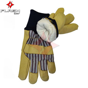 Gants de football FLASH GEAR à doigts complets, antidérapants, extensibles, respirants, en polyester, chauds et protecteurs, personnalisables – Vente Flash - Product Image 3