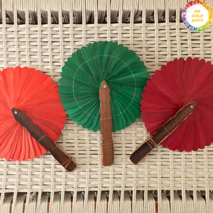 Éventail traditionnel vietnamien en bambou, fabriqué à partir de bambou tressé, pour le rafraîchissement quotidien et les fonctions décoratives en extérieur. - Product Image 2