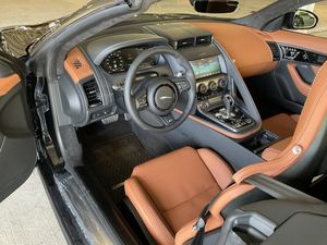 JAGUAR F-TYPE P575 R 75 CONVERTIBLE AWD USADO AL 100% - EN VENTA - LISTO PARA ENTREGAR - ENTREGA A DOMICILIO - Product Image 5