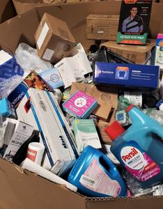 Palette de fournitures de santé à prix réduit, entièrement scellée - Product Image 1