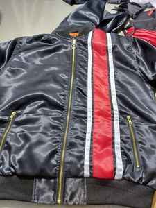 Vente en gros vestes noires en satin de baseball oxford Bomber brodées Vestes de baseball en satin Veste de baseball personnalisée - Product Image 4