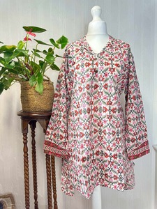 เซ็ตชุดนอนพิมพ์ลายดอกไม้สำหรับผู้หญิงชุดใส่อยู่บ้านน้ำหนักเบาพร้อมตัวเลือกแขนยาว - Product Image 4