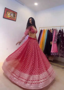 Diseñador indio señoras Faux Georgette lentejuelas bordado trabajo largo vestido de fiesta alto listo para Lehenga Dupatta para Bollywood - Product Image 5