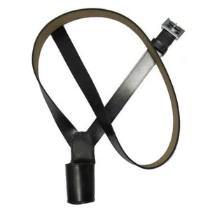 Porta Banderas de Cuero con Diseño Elegante y Construcción Resistente, Ideal para Eventos y Presentaciones Profesionales - Product Image 1