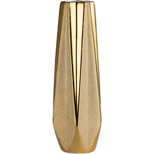 Finition mate Vase coulé en laiton doré Décor en métal intemporel Vase à fleurs personnalisable Vase élégant personnalisé pour la maison et le bureau - Product Image 3