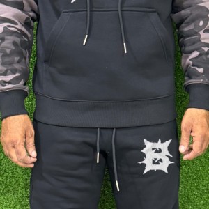 Ensemble de survêtement pour homme personnalisé avec logo, coupe régulière, à capuche, avec pantalon de jogging évasé et sweat-shirt - Product Image 6